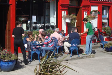 restaurant customers at outdoor seating